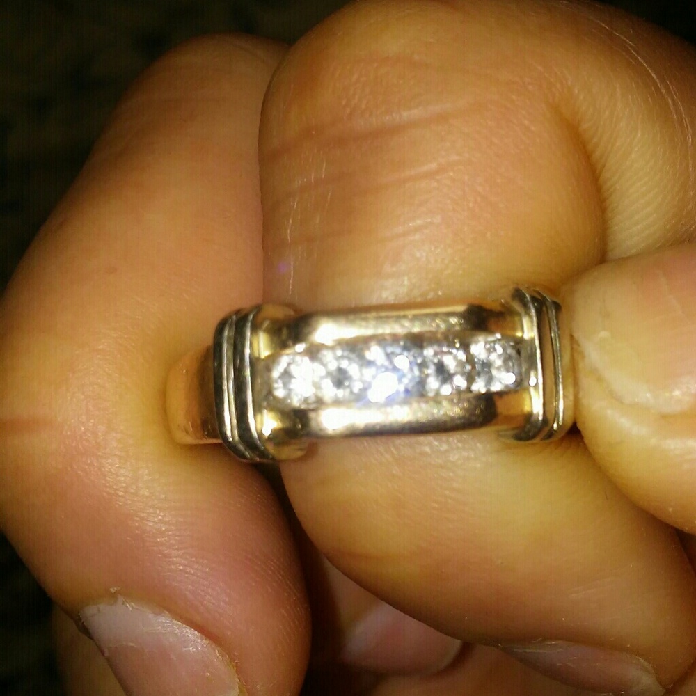 Wedding diamond 14k men's ring i don't know the si